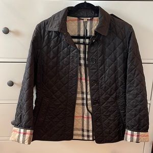 Size S quilted Burberry jacket - barely worn.